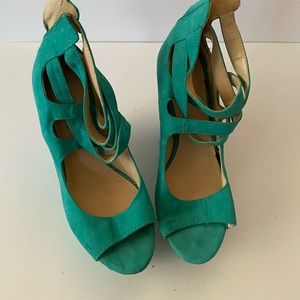 Women’s shoes
